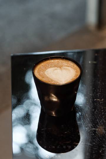 泰国政坛大地震!阿努廷赢麻了!从“临时总理”到连任人生赢家(图1)